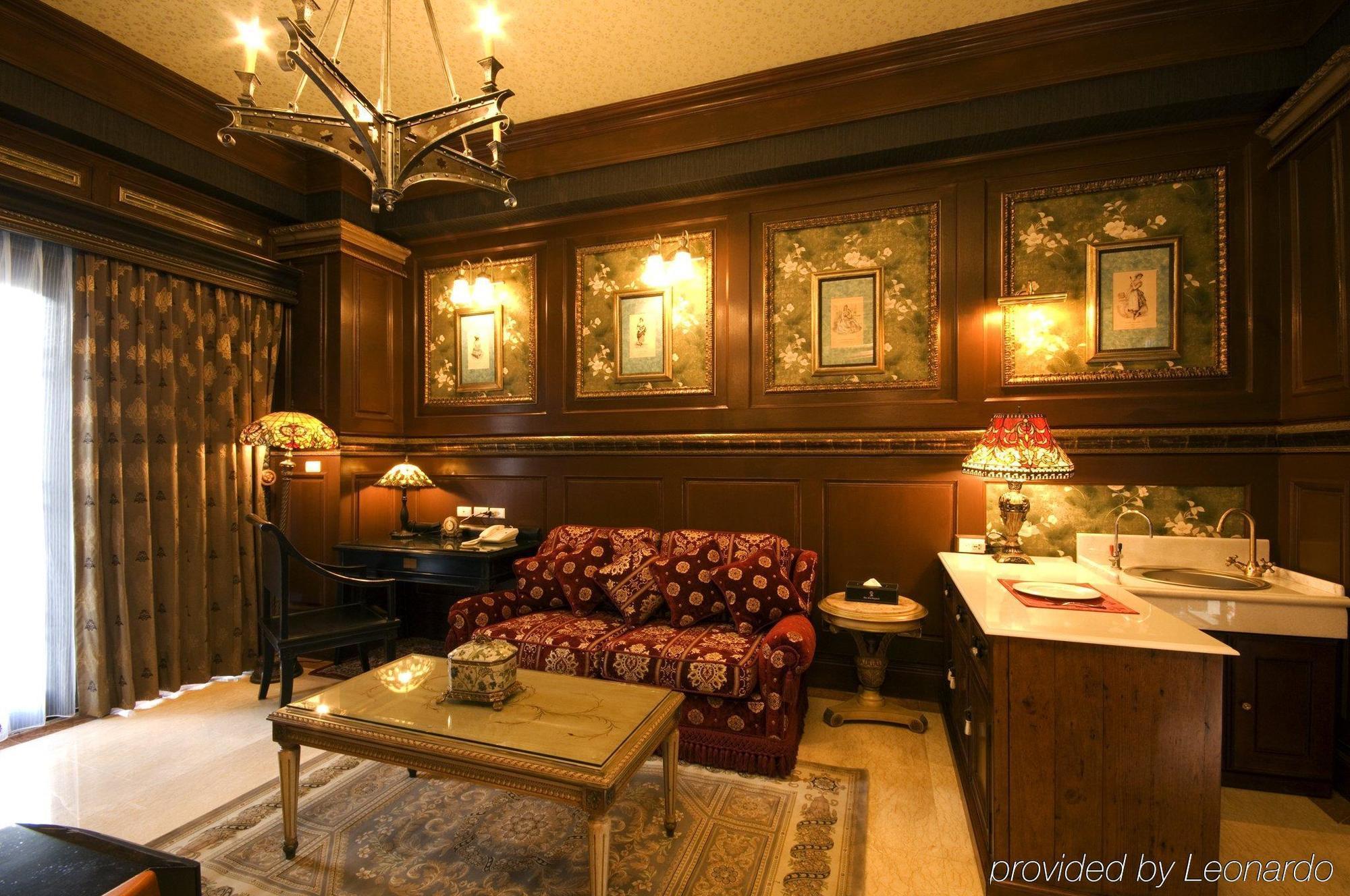 The Old England Manor Appartamento Ren'ai Esterno foto